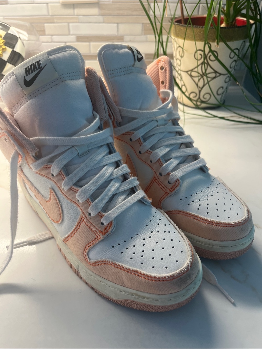 Nike Women's White and Light Pink High-Top Athletic Shoes